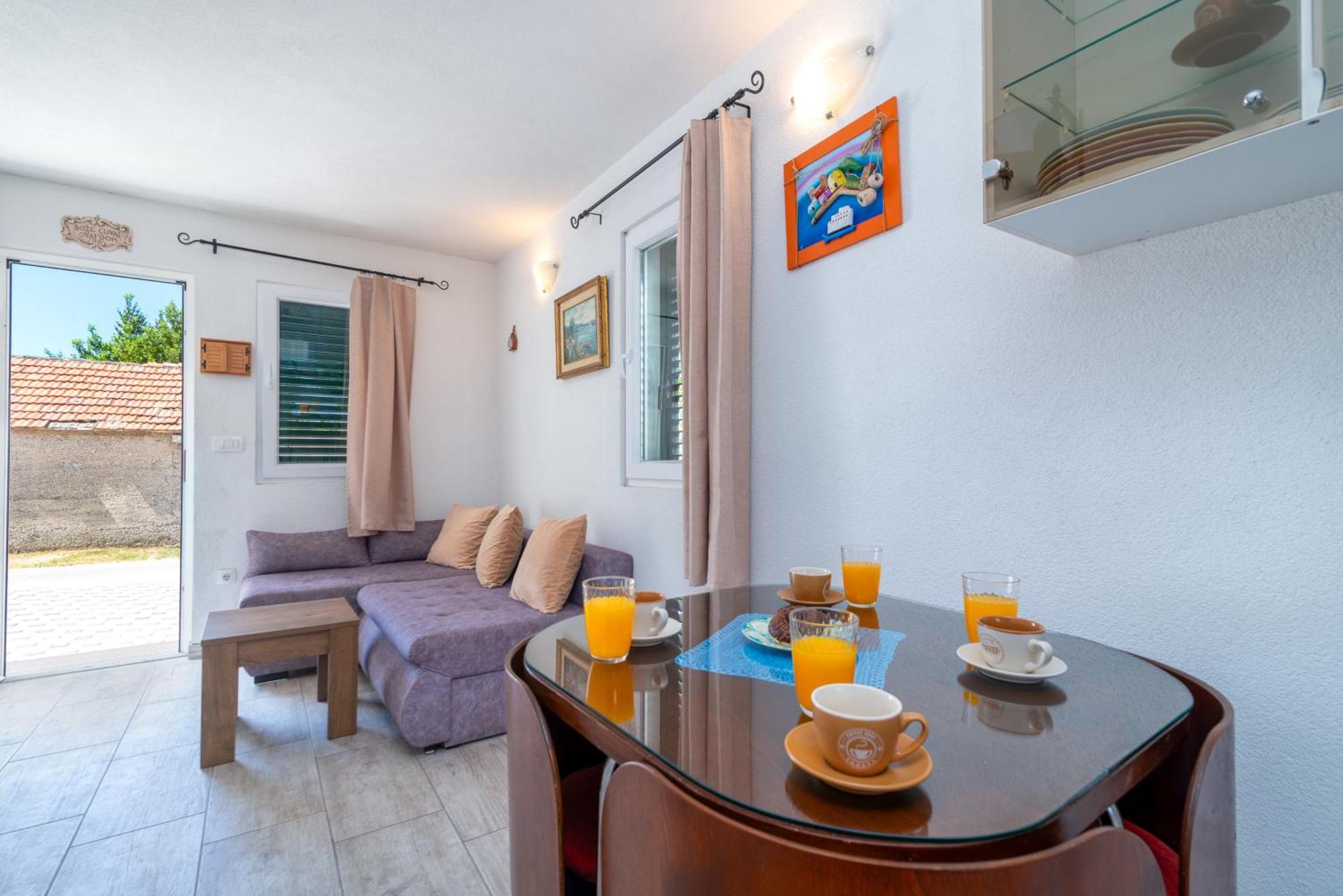 Studio Apartment Dona Trogir Exterior foto